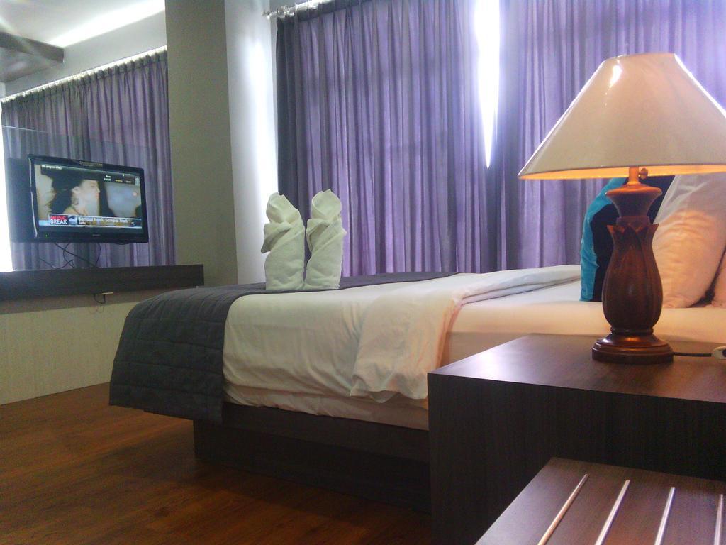 Hotel Victoria River View Banjarmasin  Rum bild