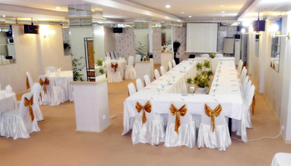 Hotel Victoria River View Banjarmasin  Exteriör bild